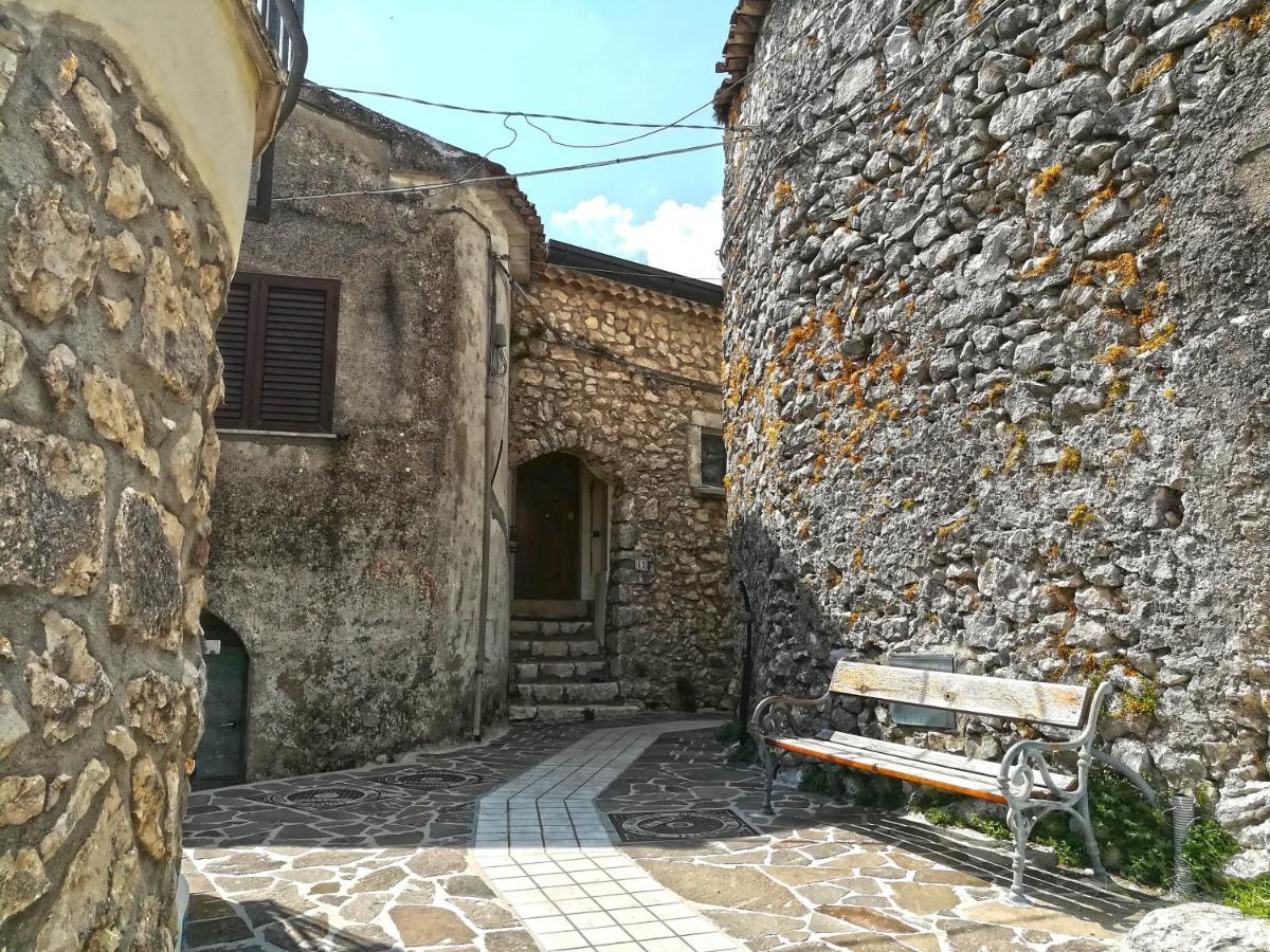 B&B Milleunapietra Romantic Guest House Ausonia Екстер'єр фото