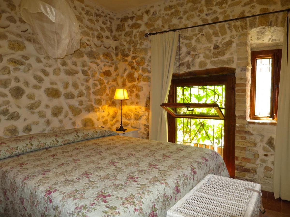 B&B Milleunapietra Romantic Guest House Ausonia Екстер'єр фото