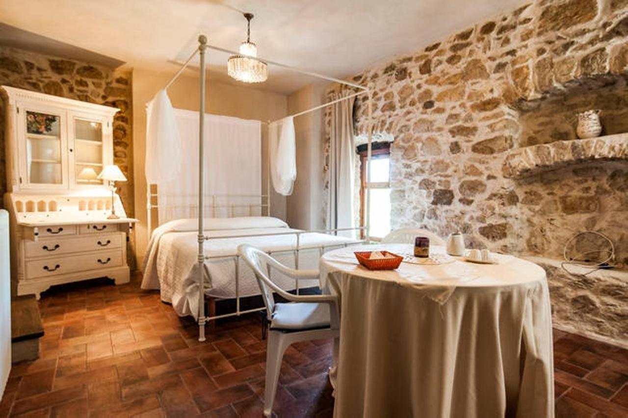 B&B Milleunapietra Romantic Guest House Ausonia Екстер'єр фото