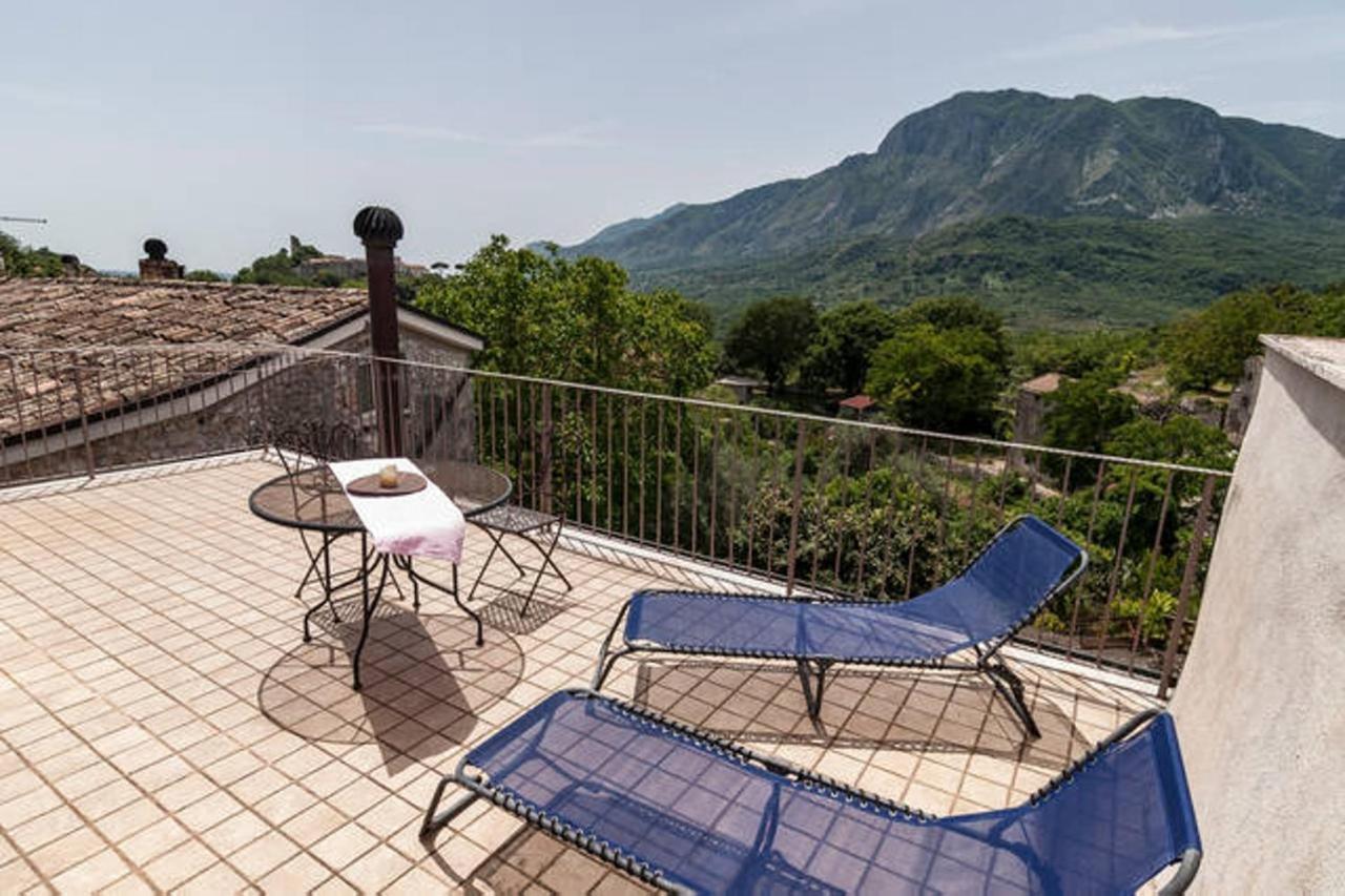 B&B Milleunapietra Romantic Guest House Ausonia Екстер'єр фото