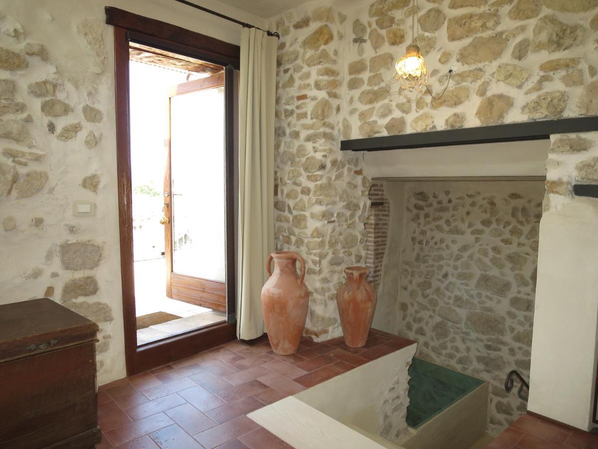 B&B Milleunapietra Romantic Guest House Ausonia Екстер'єр фото